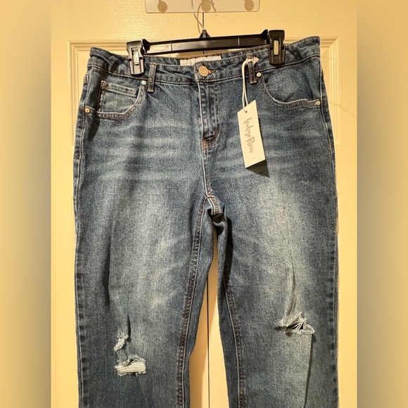 Indigo Rain mid Rise, straight leg distressed Jeans. Junior size 13. NWT - Picture 2 of 10
